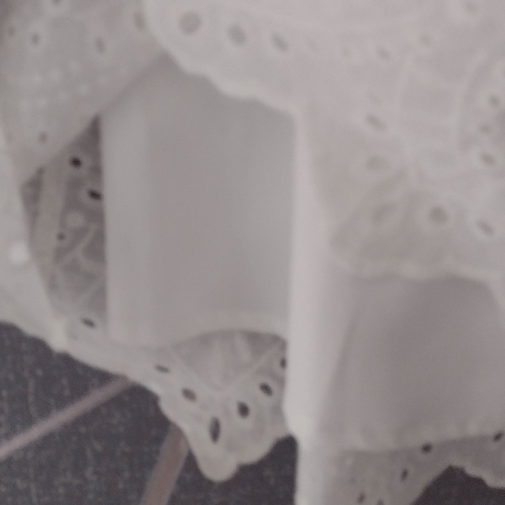 Eyelet white dress.Size XL - Picture 4 of 9